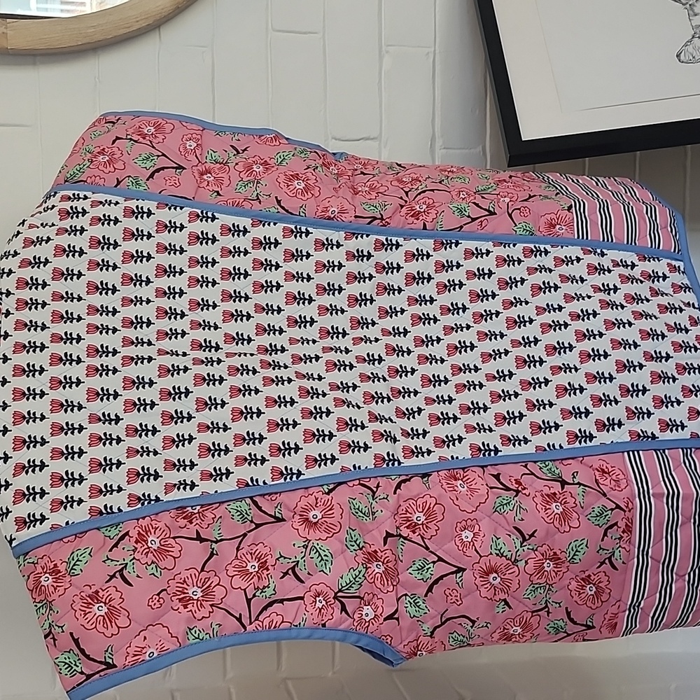 Quilted Vest, Medium - Picture 5 of 6